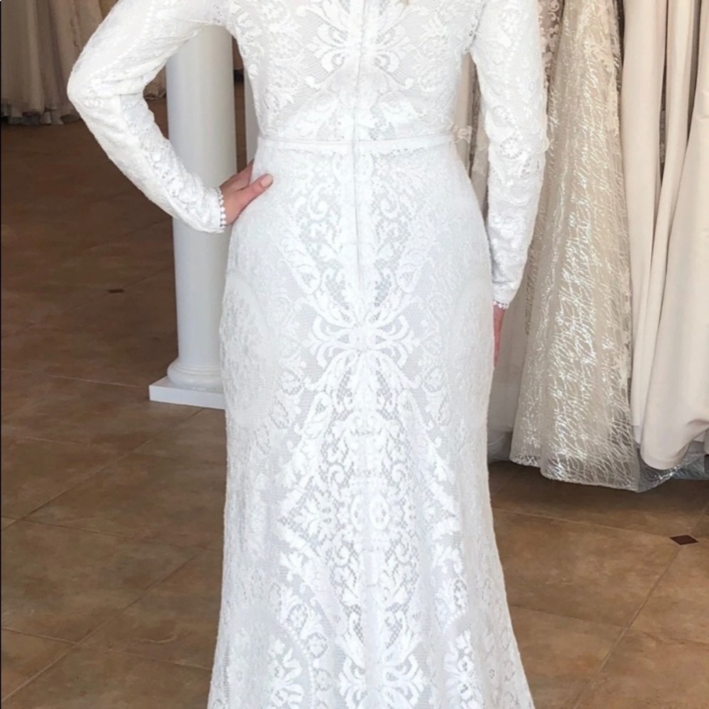 Saldana Vintage Wedding Dress - Picture 2 of 3